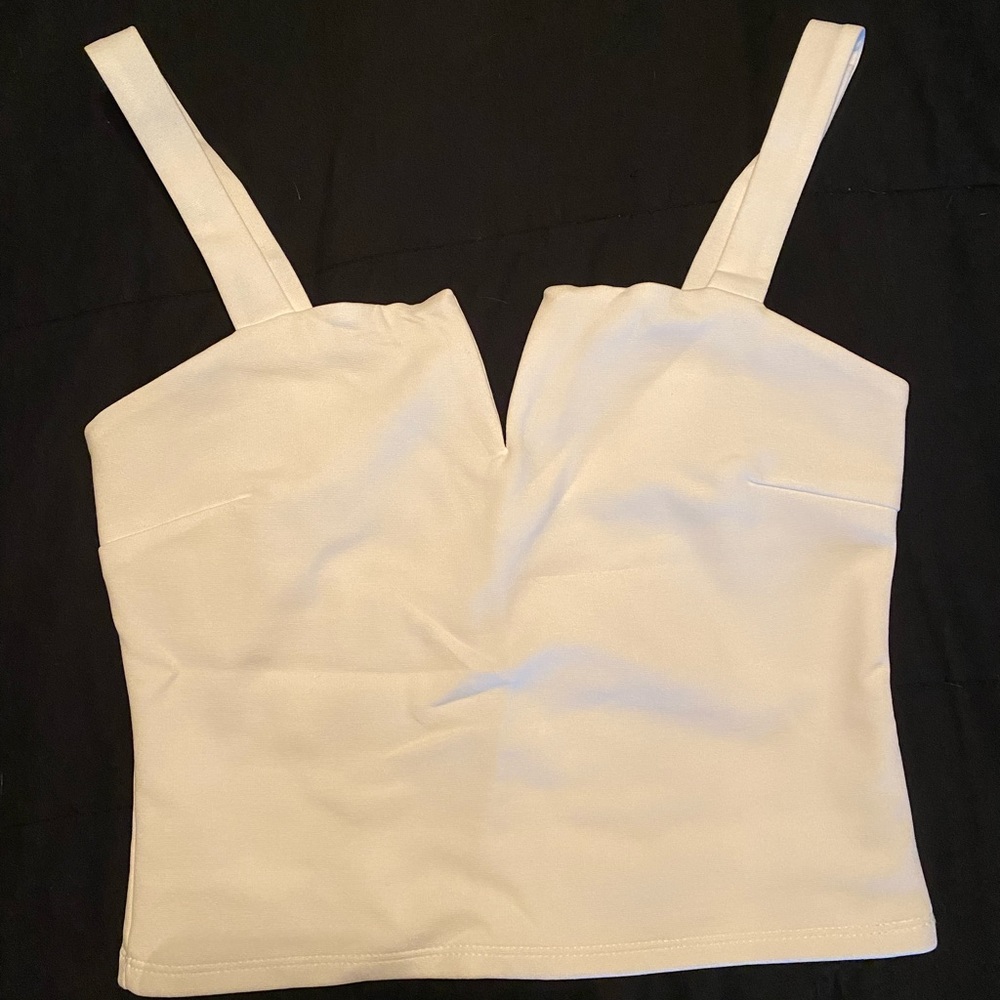 Nanamacs white v-cut crop top